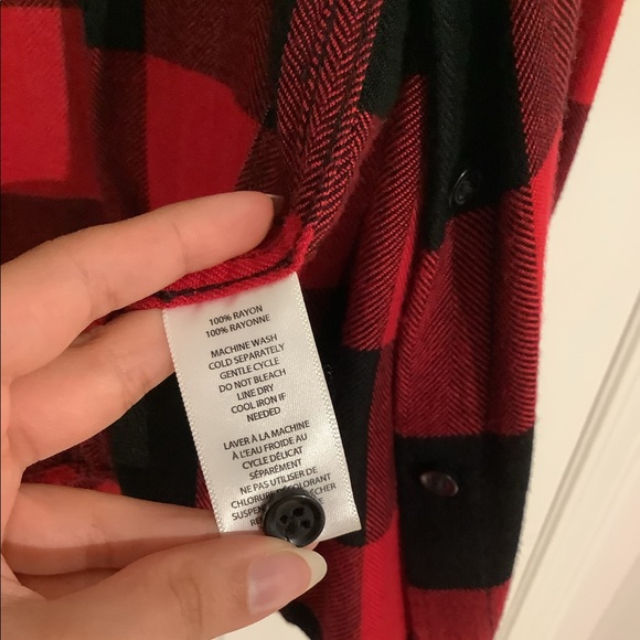 Beachlunchlounge Plaid Red and Black Flannel - Picture 5 of 5